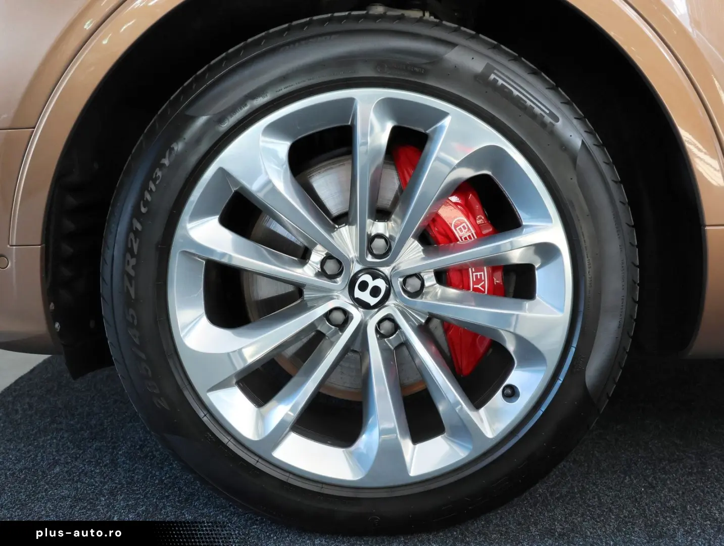 BENTLEY Bentayga Azure