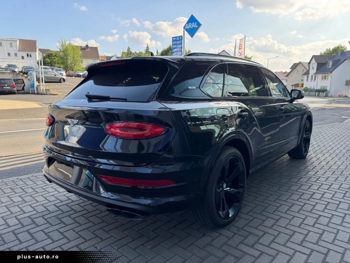 BENTLEY EWB Azure 4WD First Edition Blackline TV Mulli