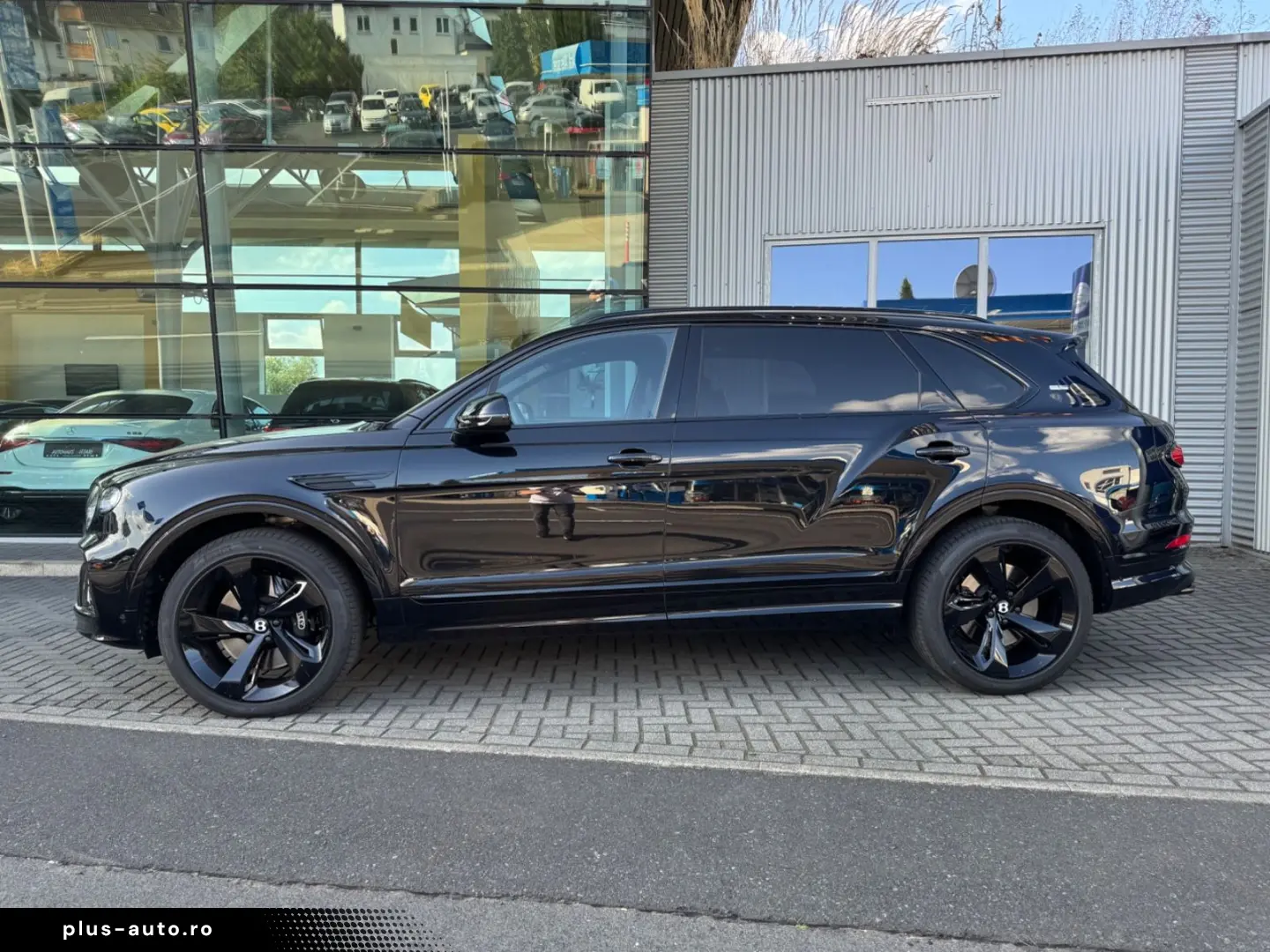 BENTLEY EWB Azure 4WD First Edition Blackline TV Mulli