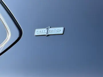 BENTLEY EWB Azure 4WD First Edition Blackline TV Mulli