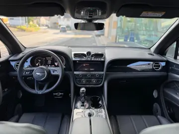 BENTLEY EWB Azure 4WD First Edition Blackline TV Mulli