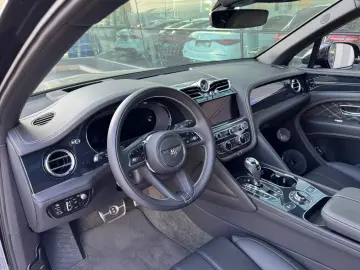 BENTLEY EWB Azure 4WD First Edition Blackline TV Mulli
