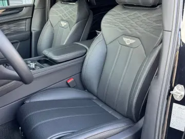 BENTLEY EWB Azure 4WD First Edition Blackline TV Mulli