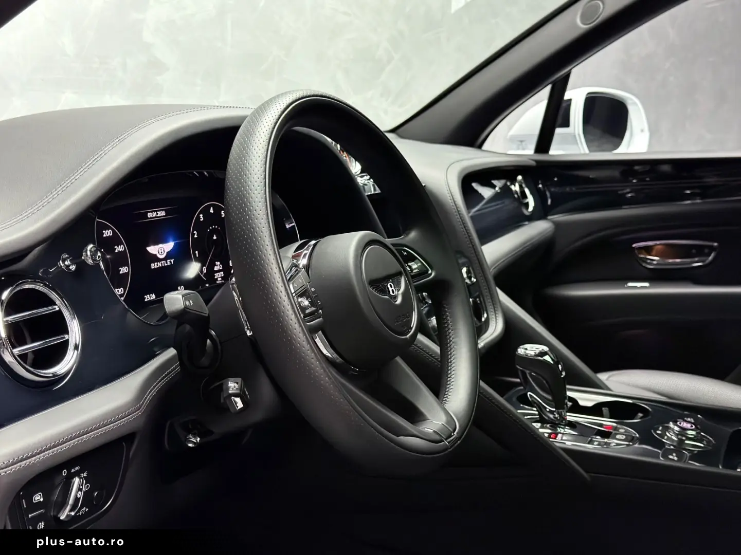 BENTLEY Bentayga V8 EWB BLACKLINE PANO NAIM 22  FULL PPF