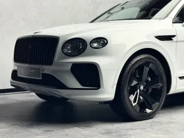 BENTLEY Bentayga V8 EWB BLACKLINE PANO NAIM 22  FULL PPF