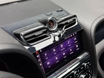 BENTLEY Bentayga V8 EWB BLACKLINE PANO NAIM 22  FULL PPF