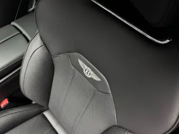 BENTLEY Bentayga V8 EWB BLACKLINE PANO NAIM 22  FULL PPF