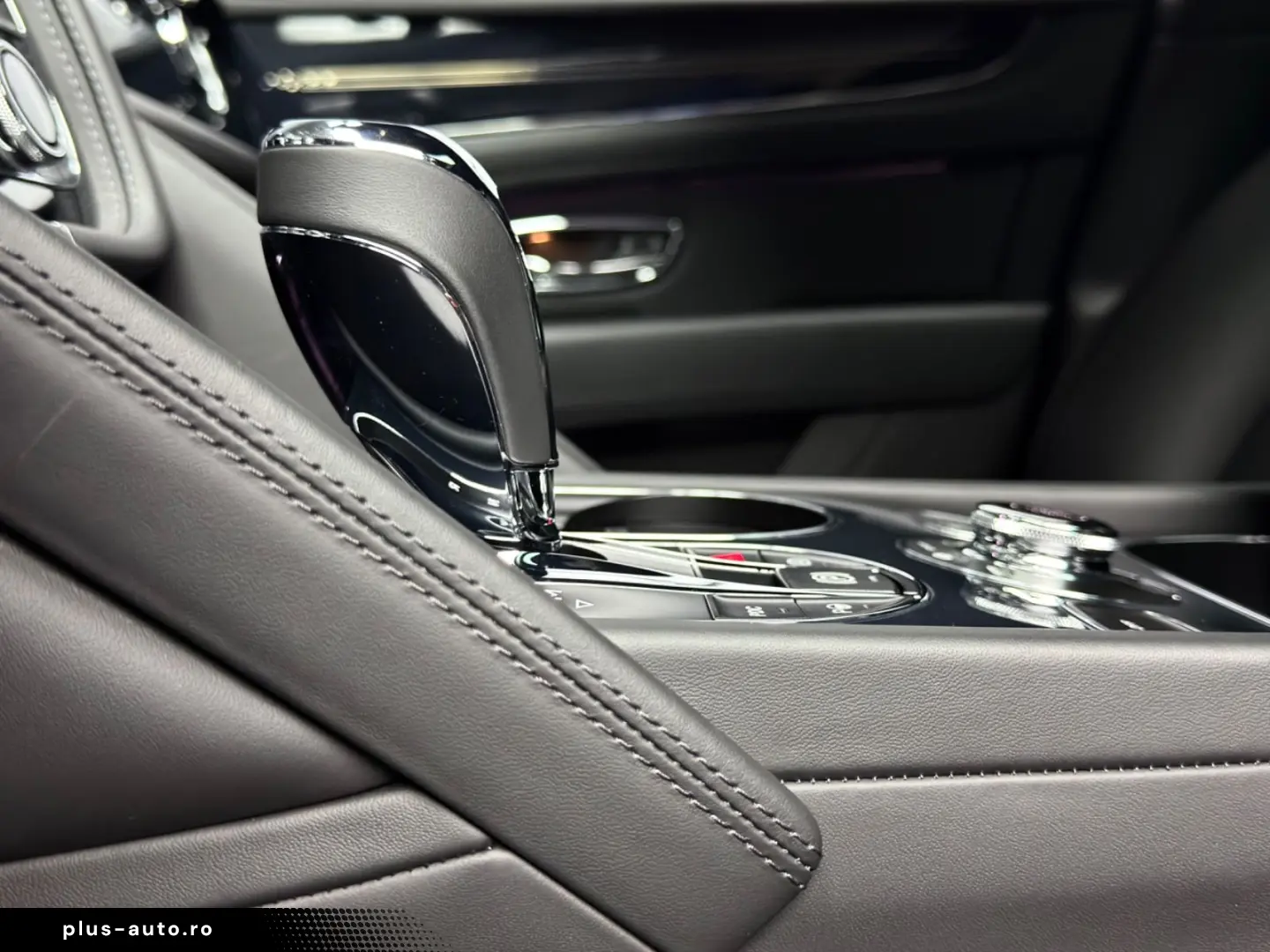 BENTLEY Bentayga V8 EWB BLACKLINE PANO NAIM 22  FULL PPF