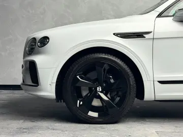 BENTLEY Bentayga V8 EWB BLACKLINE PANO NAIM 22  FULL PPF