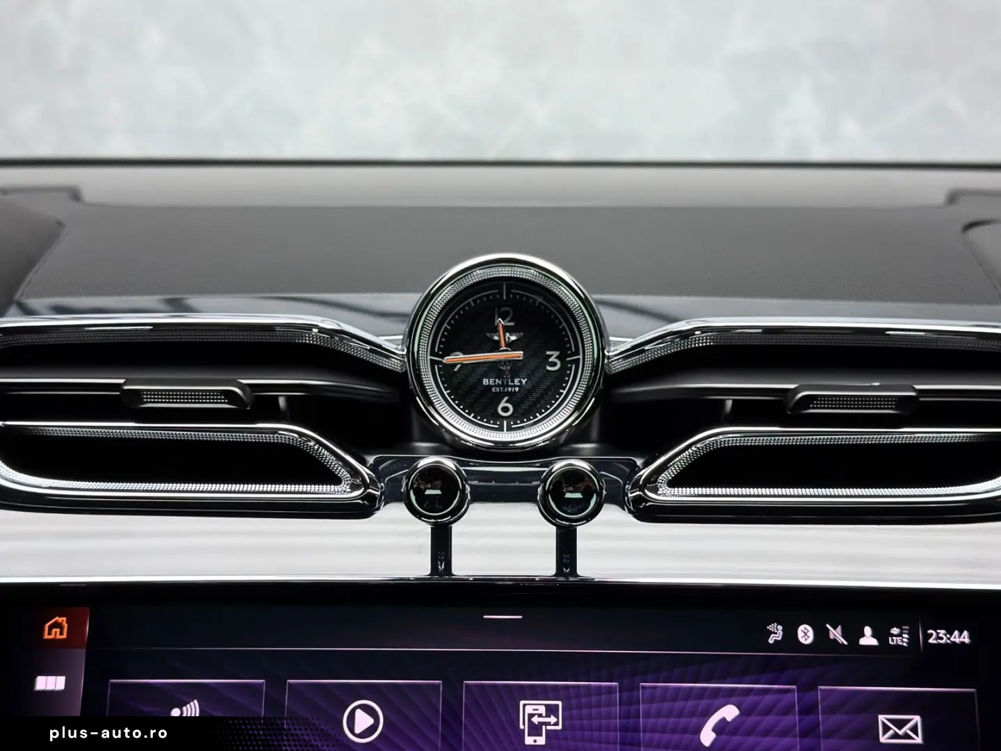 BENTLEY Bentayga V8 EWB BLACKLINE PANO NAIM 22  FULL PPF