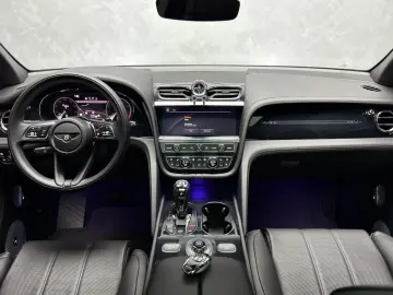 BENTLEY Bentayga V8 EWB BLACKLINE PANO NAIM 22  FULL PPF