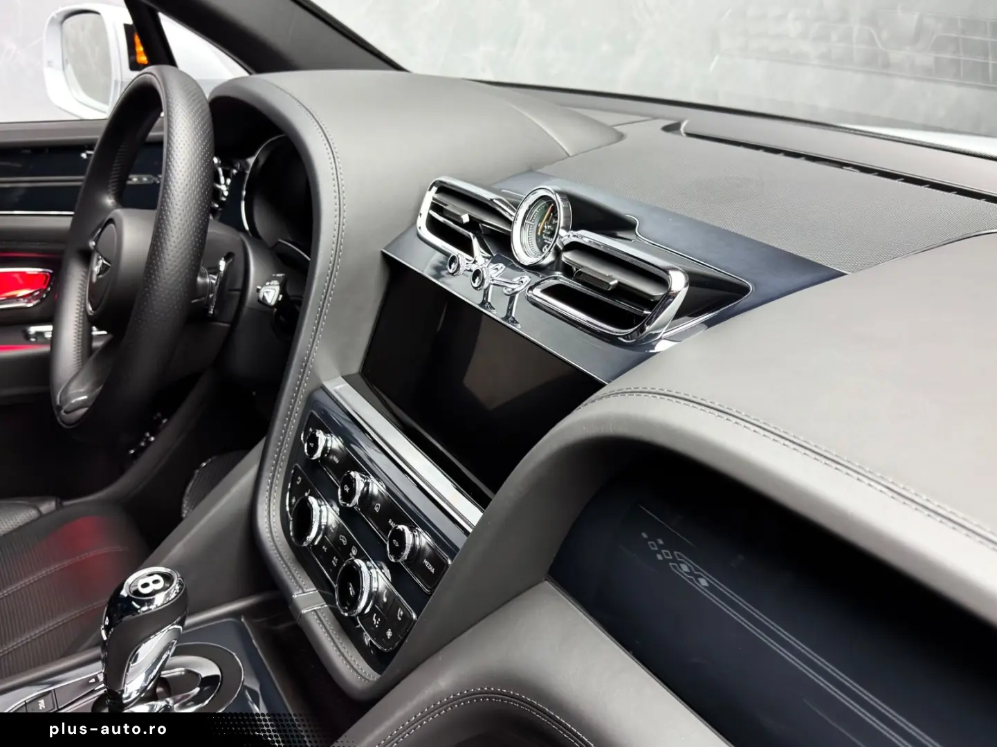 BENTLEY Bentayga V8 EWB BLACKLINE PANO NAIM 22  FULL PPF