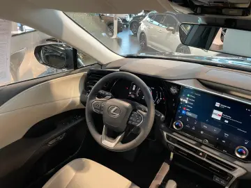 Lexus RX 350h E-Four Business Line