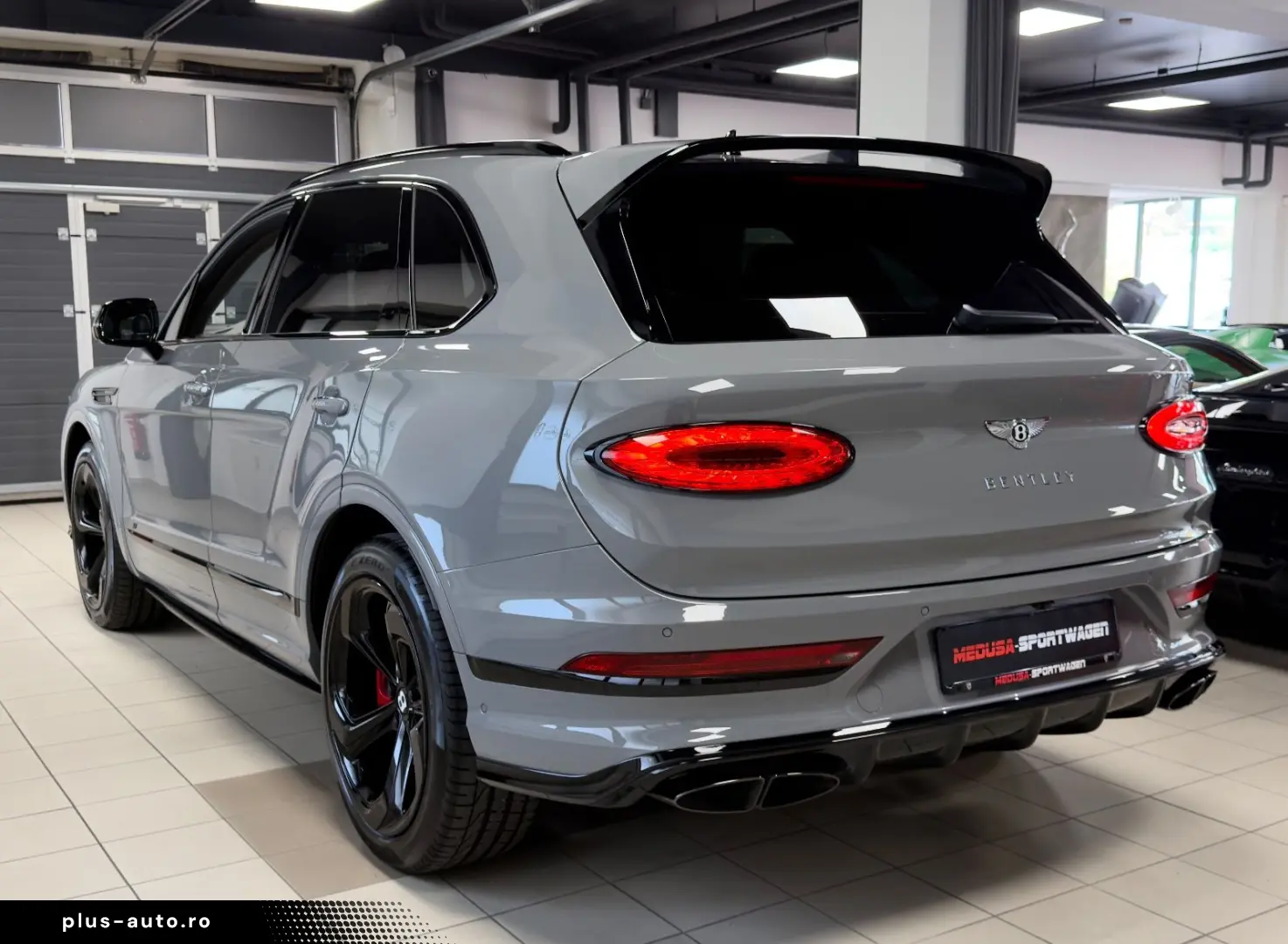 BENTLEY BENTAYGA V8 S CARBON NAIM MASSAGE PANO FULL!