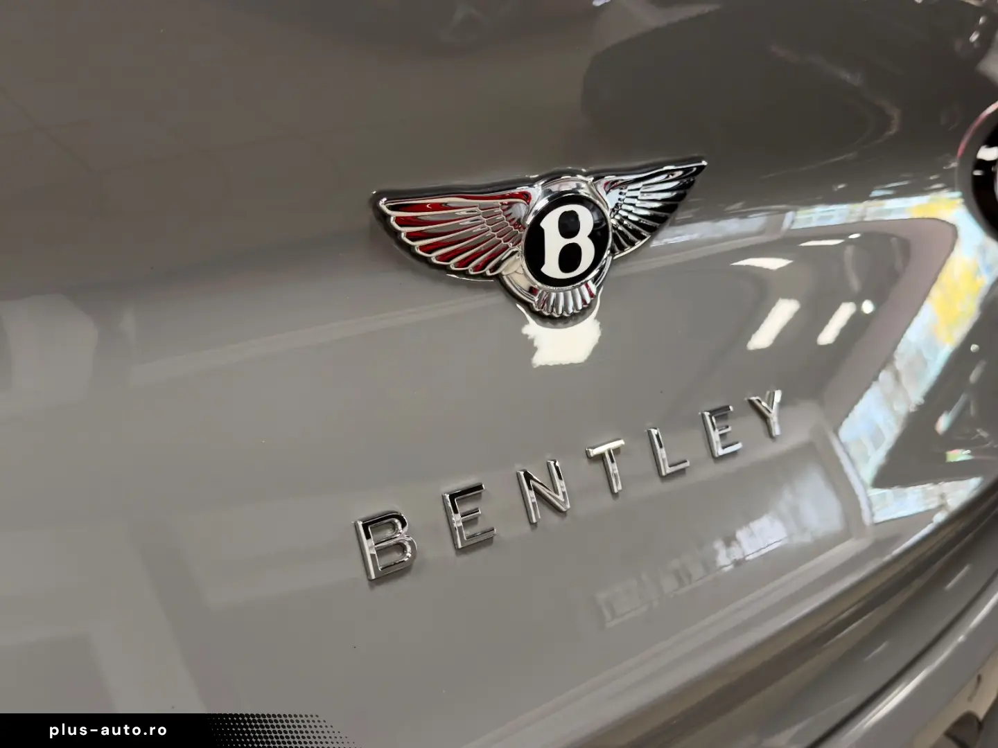 BENTLEY BENTAYGA V8 S CARBON NAIM MASSAGE PANO FULL!