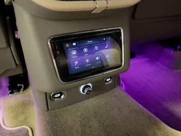 BENTLEY BENTAYGA V8 S CARBON NAIM MASSAGE PANO FULL!