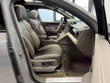 BENTLEY BENTAYGA V8 S CARBON NAIM MASSAGE PANO FULL!