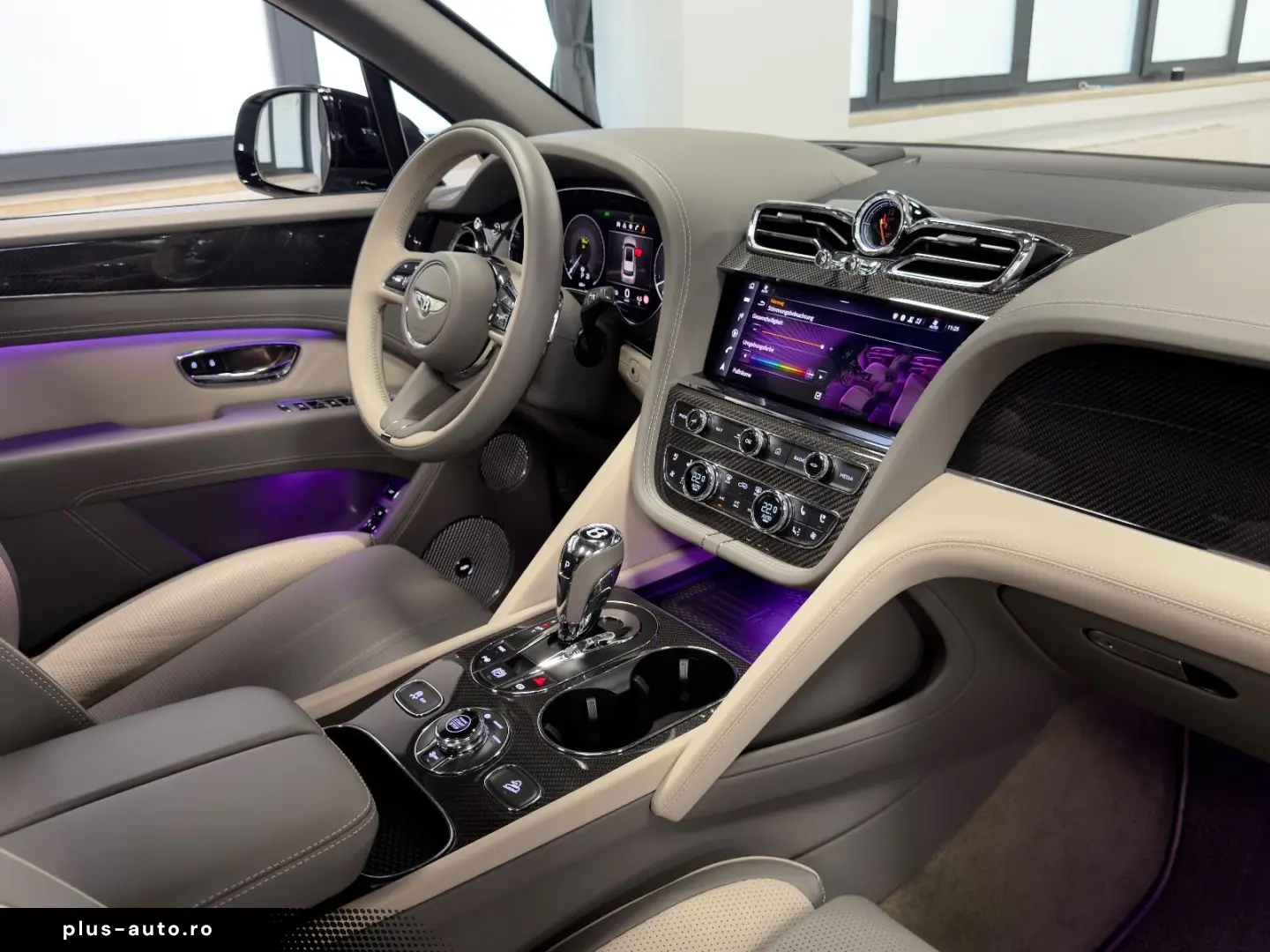 BENTLEY BENTAYGA V8 S CARBON NAIM MASSAGE PANO FULL!