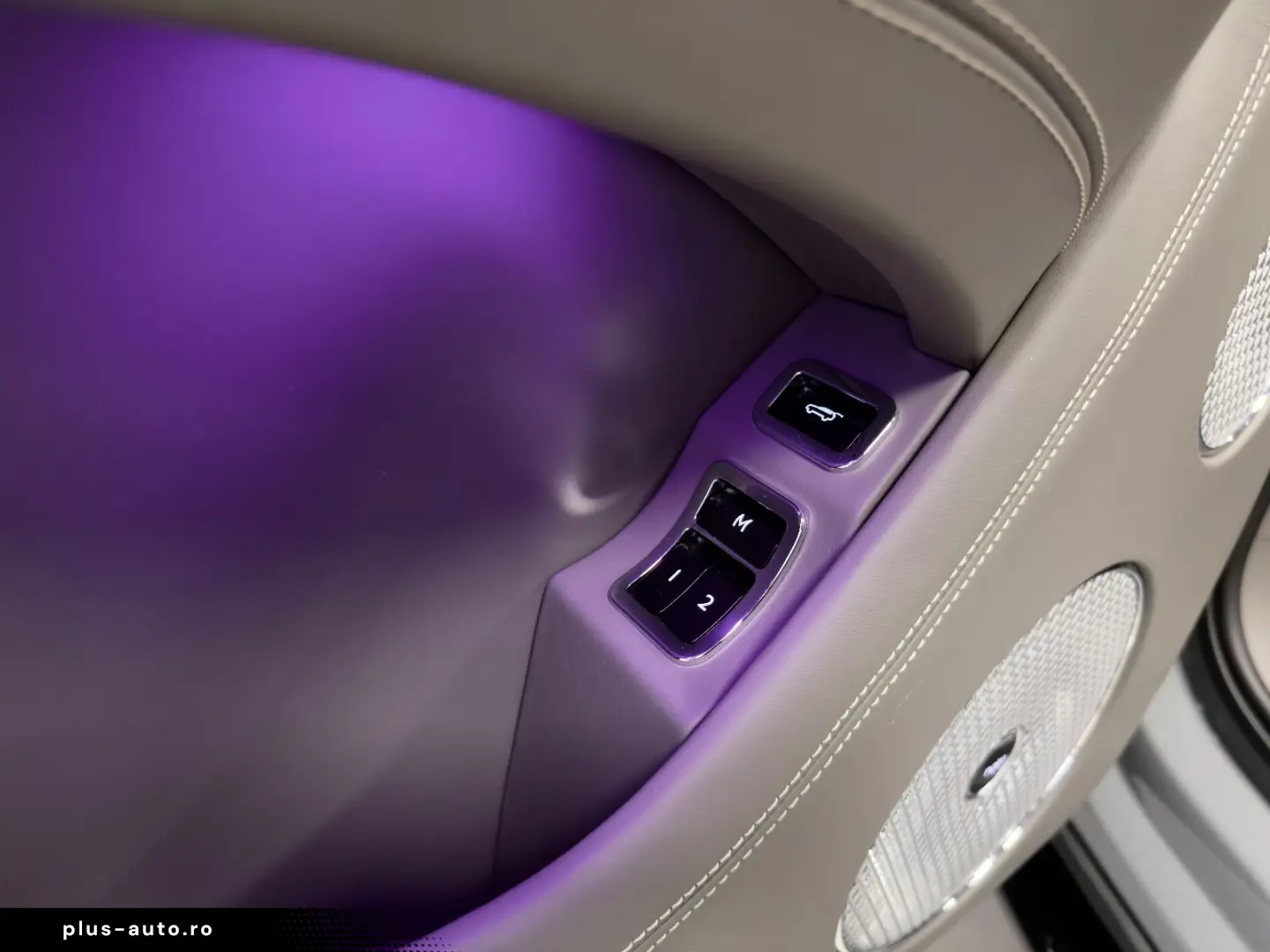 BENTLEY BENTAYGA V8 S CARBON NAIM MASSAGE PANO FULL!