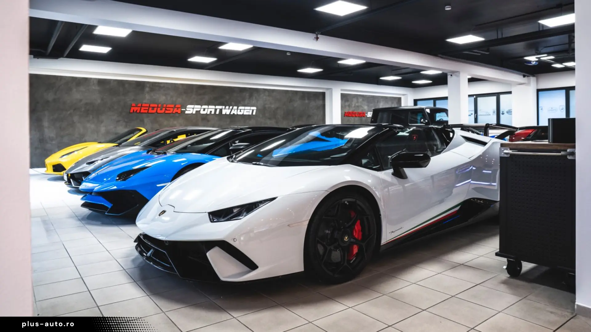 BENTLEY BENTAYGA V8 S CARBON NAIM MASSAGE PANO FULL!