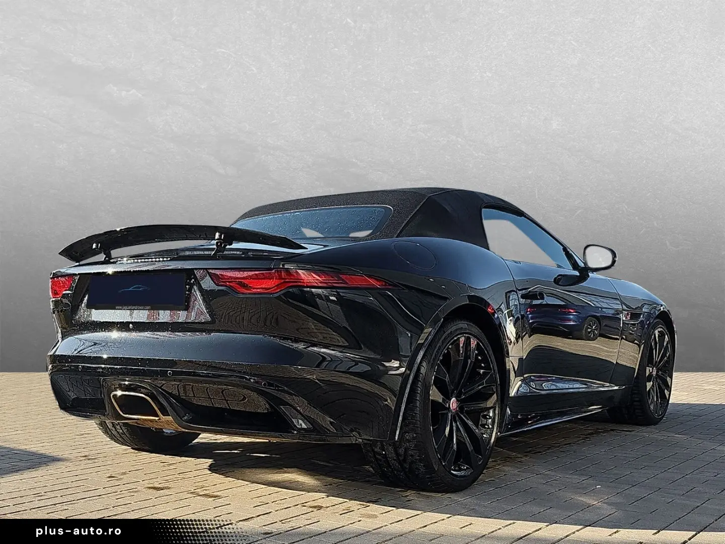 JAGUAR F-Type P300 RWD Automatikgetriebe R-Dynamic Blac