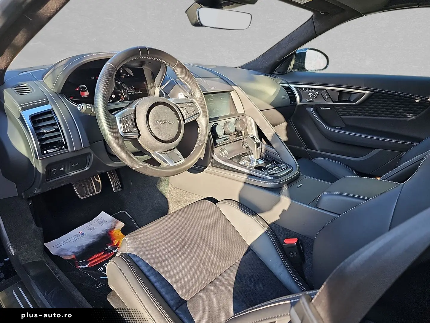 JAGUAR F-Type P300 RWD Automatikgetriebe R-Dynamic Blac