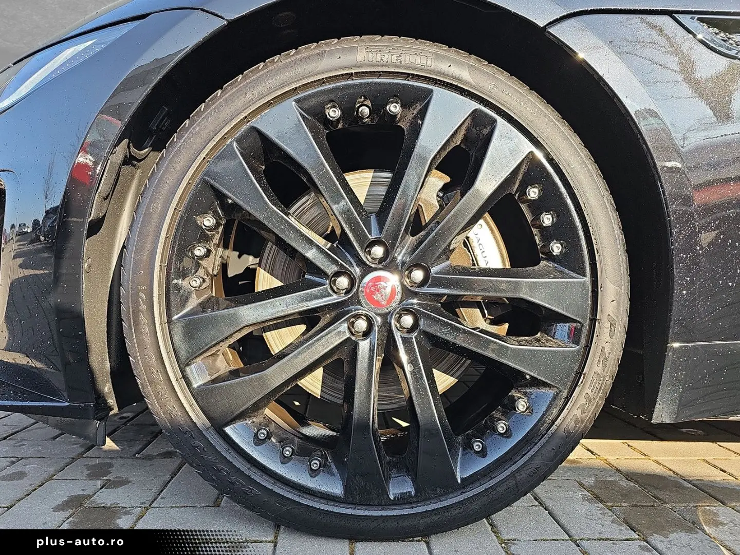 JAGUAR F-Type P300 RWD Automatikgetriebe R-Dynamic Blac