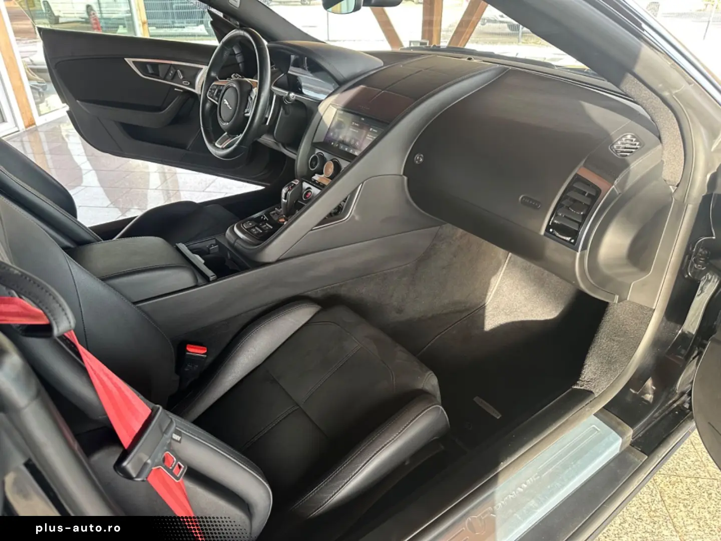 JAGUAR F-Type Coupe R-Dynamic Panoramadach Black Pack