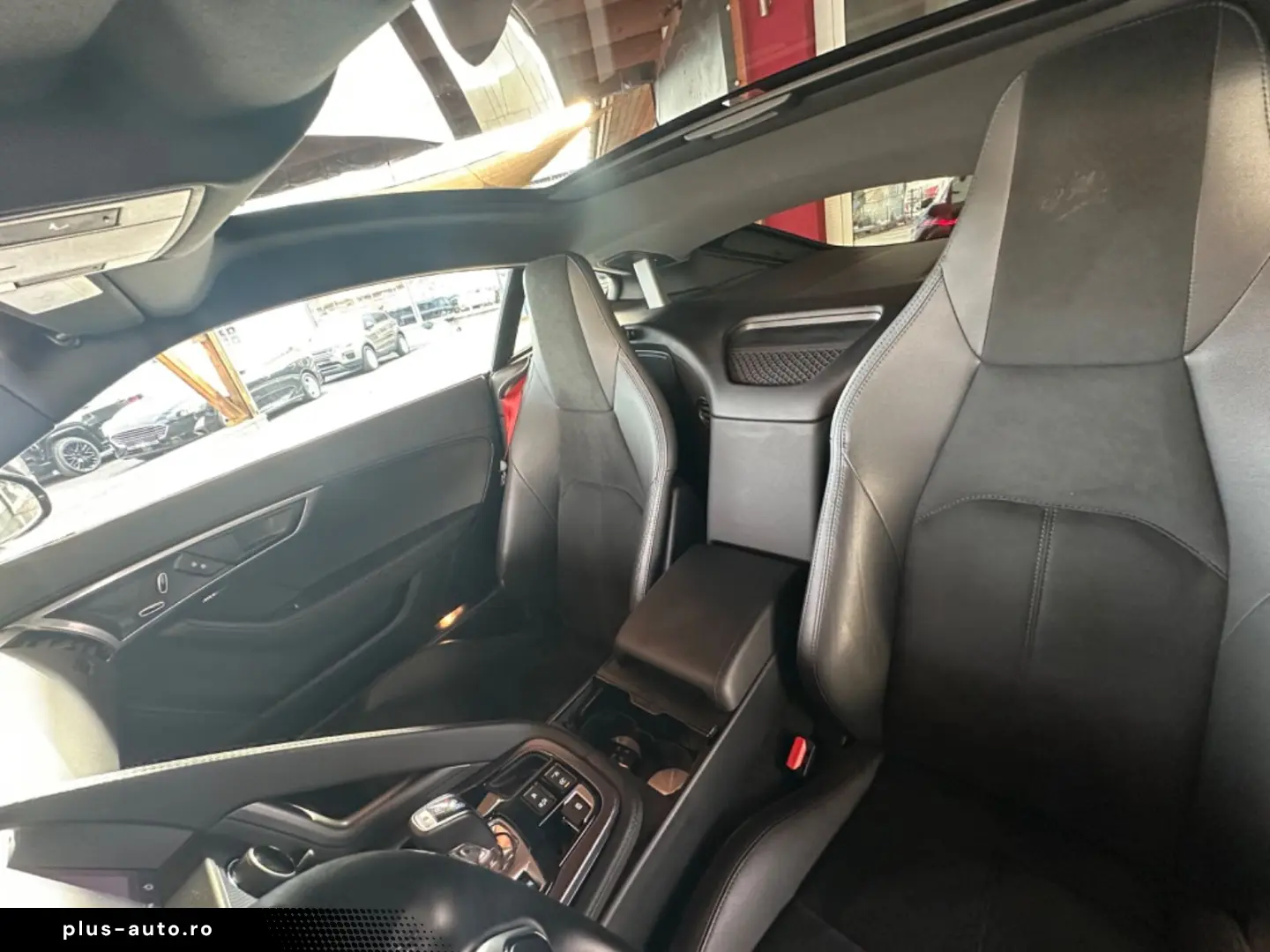 JAGUAR F-Type Coupe R-Dynamic Panoramadach Black Pack