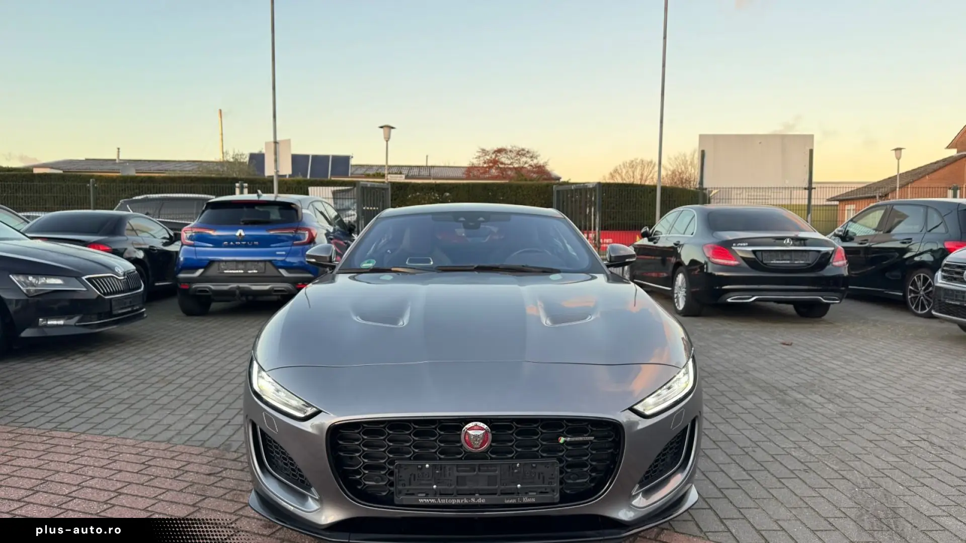 JAGUAR F-Type Coupe R-Dynamic Black   PANO   1.HAND