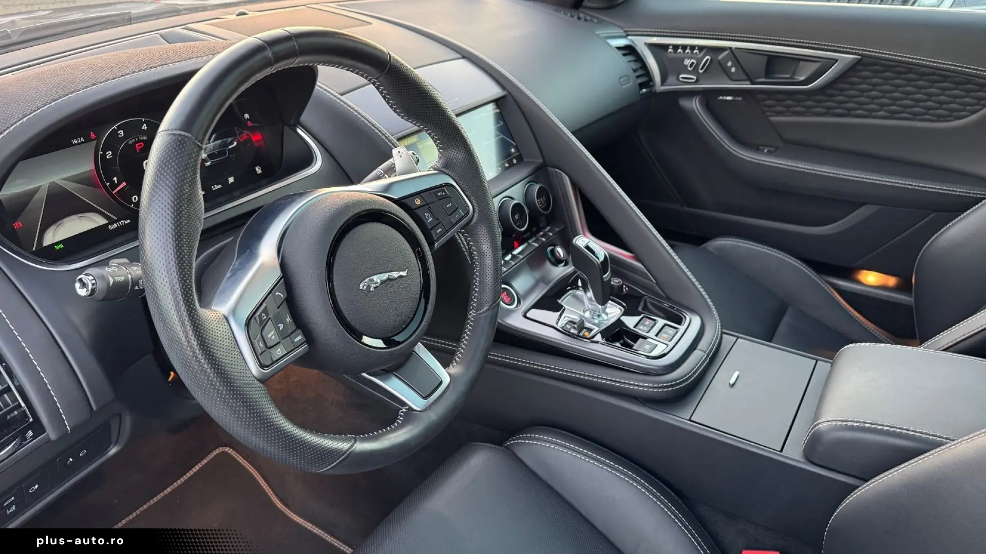 JAGUAR F-Type Coupe R-Dynamic Black   PANO   1.HAND