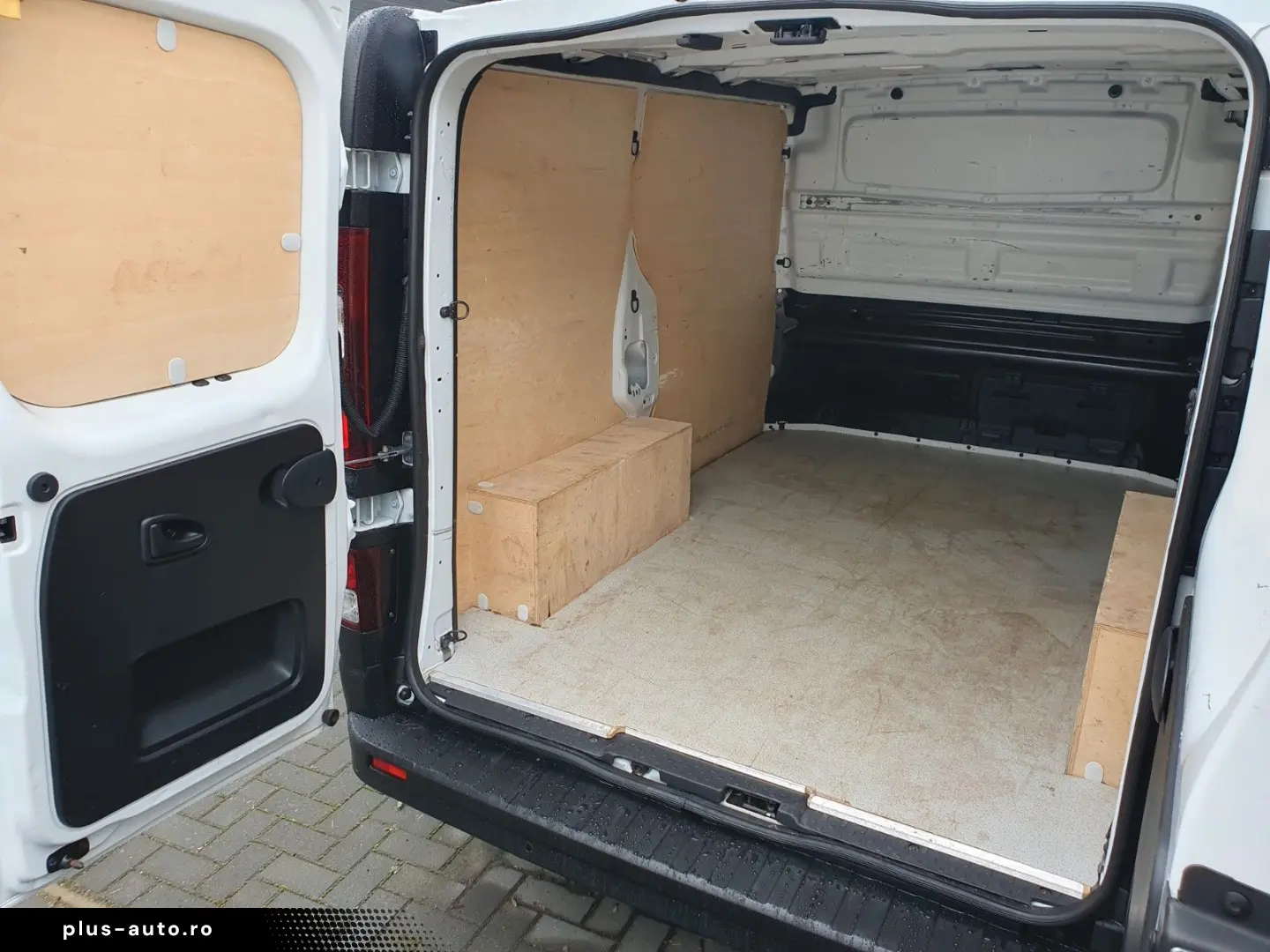 RENAULT Trafic L1 H1 LED Purevision Navi Klima Temp