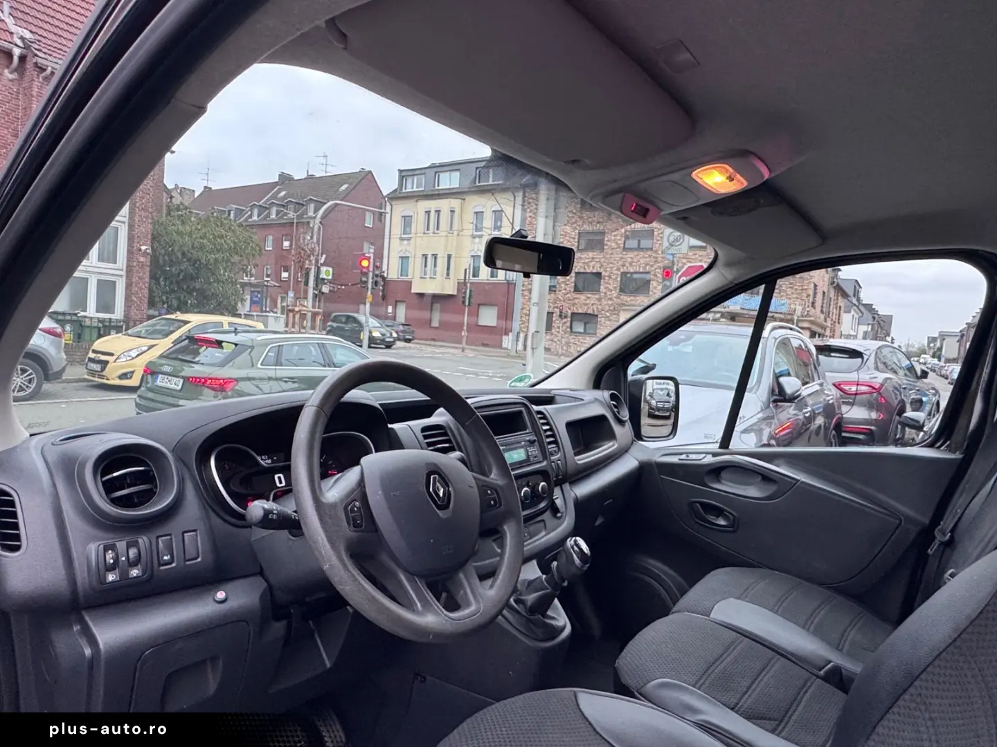 RENAULT Trafic Kasten L1H1 2 8t Komfort KLIMA FULL-LED