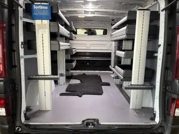 RENAULT Trafic L1H1 3 0t Komfort 1HAND KLIMA RFK DAB