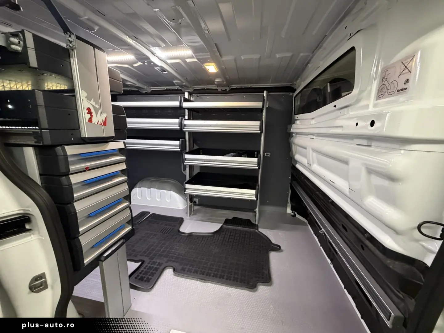 RENAULT Trafic L1H1 3 0t Komfort 1HAND KLIMA RFK DAB