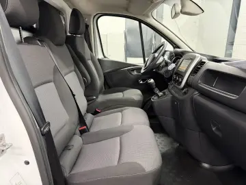 RENAULT Trafic L1H1 3 0t Komfort 1HAND KLIMA RFK DAB