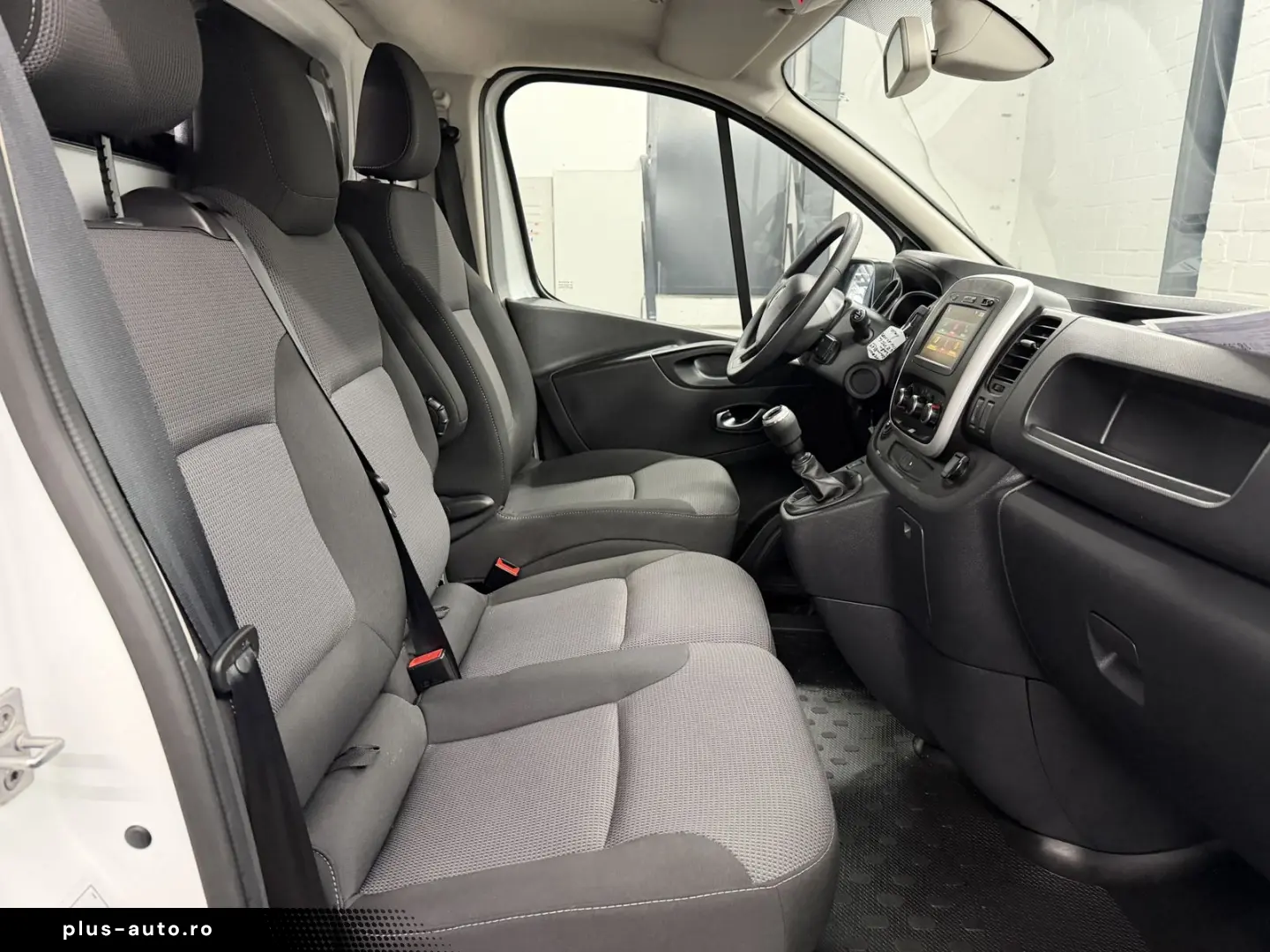 RENAULT Trafic L1H1 3 0t Komfort 1HAND KLIMA RFK DAB