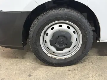 RENAULT Trafic L1H1 3 0t Komfort 1HAND KLIMA RFK DAB