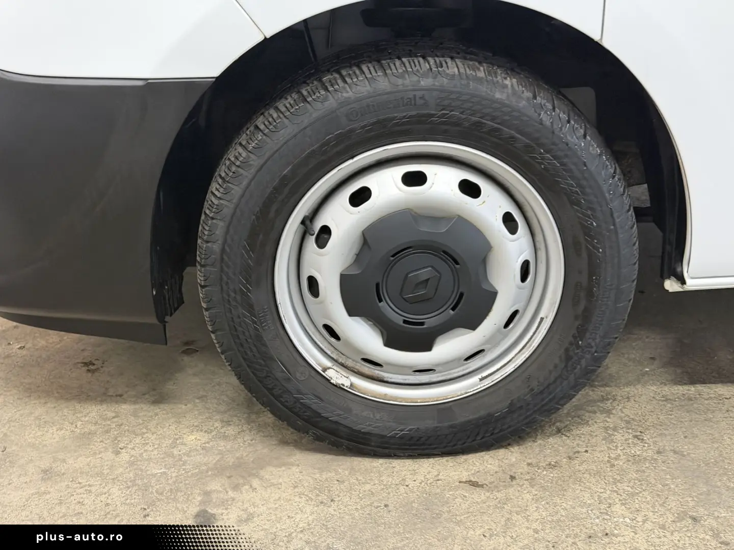 RENAULT Trafic L1H1 3 0t Komfort 1HAND KLIMA RFK DAB