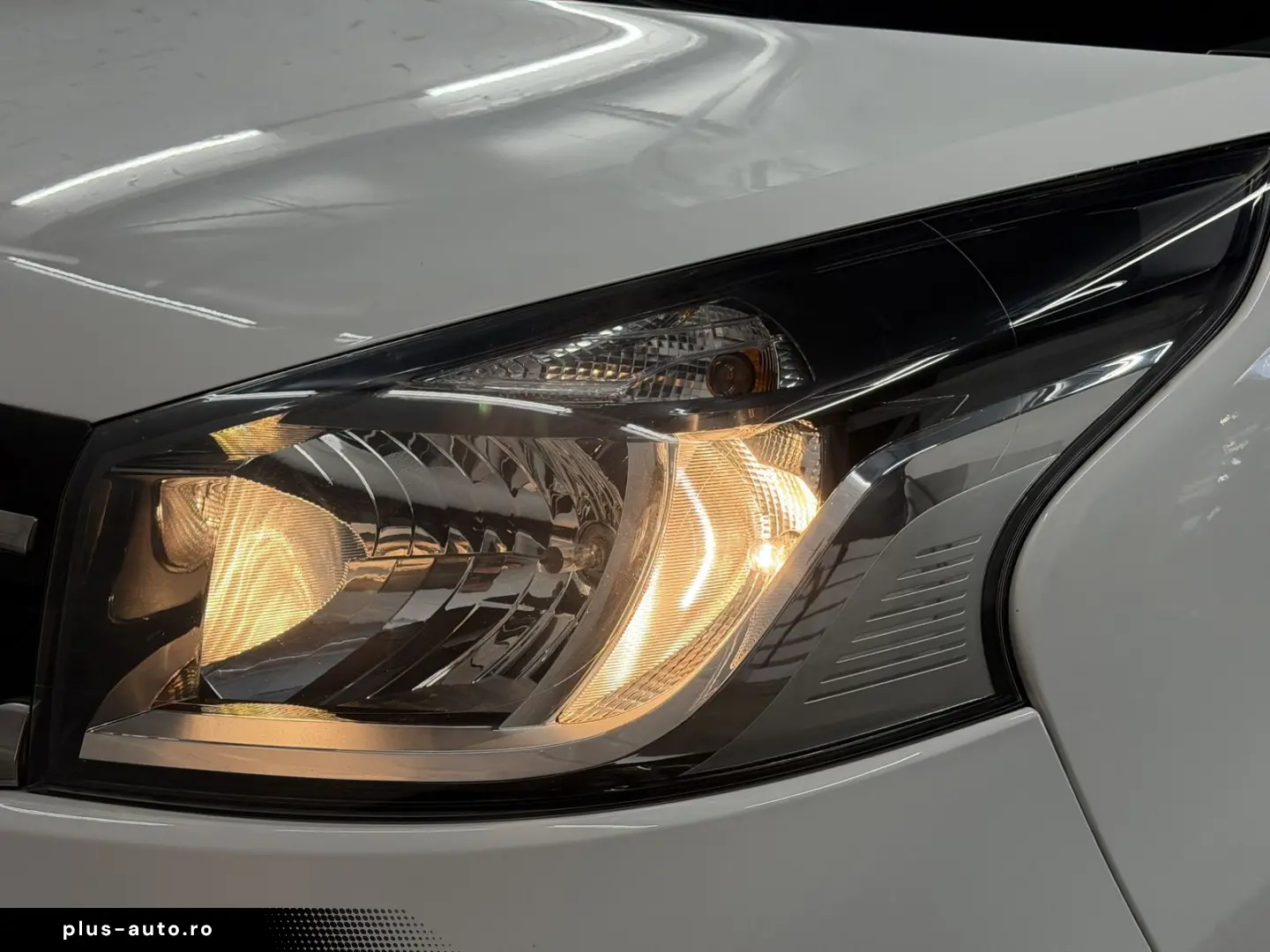 RENAULT Trafic L1H1 3 0t Komfort 1HAND KLIMA RFK DAB