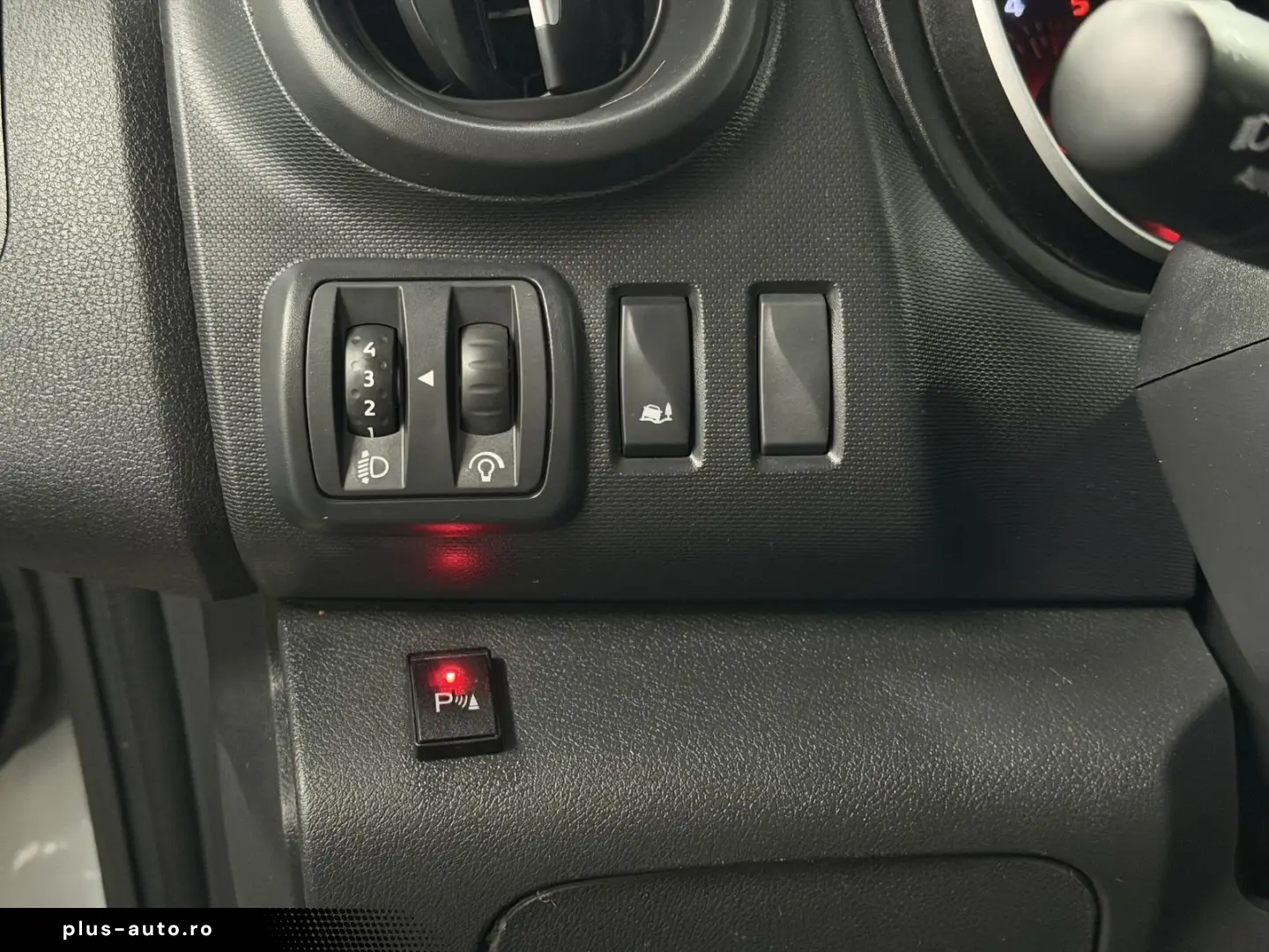 RENAULT Trafic L1H1 3 0t Komfort 1HAND KLIMA RFK DAB