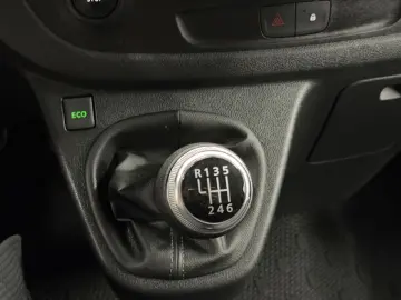 RENAULT Trafic L1H1 3 0t Komfort 1HAND KLIMA RFK DAB