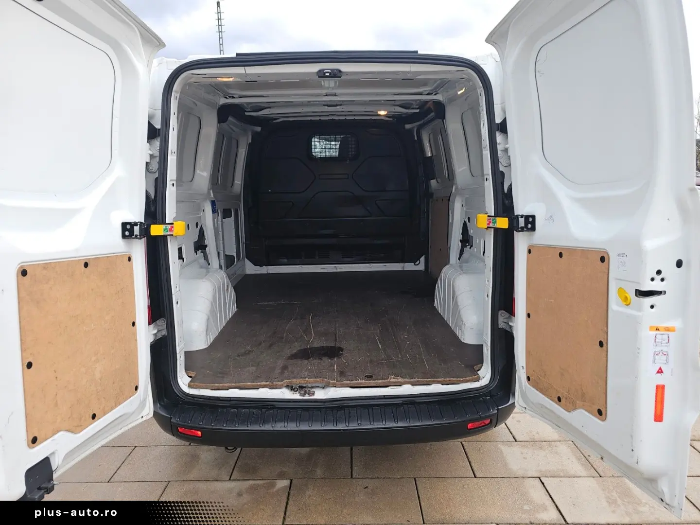 FORD Transit Custom Kasten 260 L1 Startup
