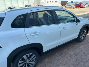 Suzuki (SX4) S-Cross