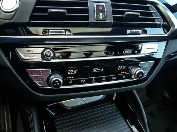 BMW X4 xDrive 20 d M Sport X HUD ANHZV STHZG PANO