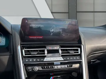 BMW M8 Cabrio Comp Sitzlüftung B&W ACC  M Drivers