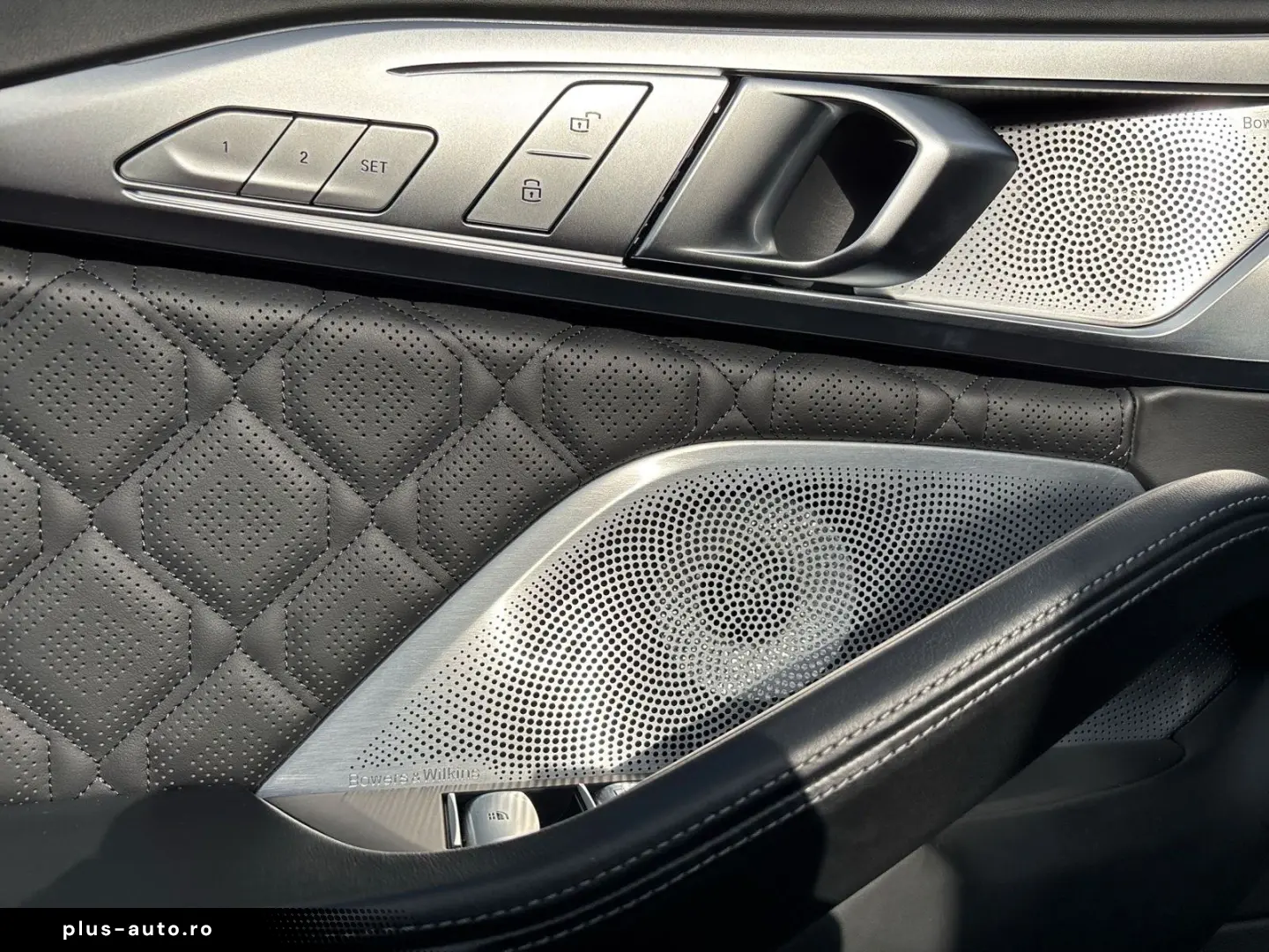 BMW M8 Cabrio Comp Sitzlüftung B&W ACC  M Drivers