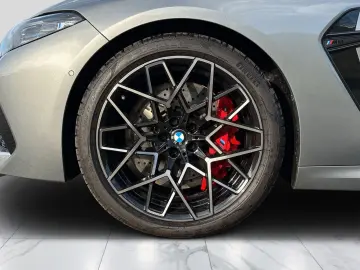BMW M8 Cabrio Comp Sitzlüftung B&W ACC  M Drivers