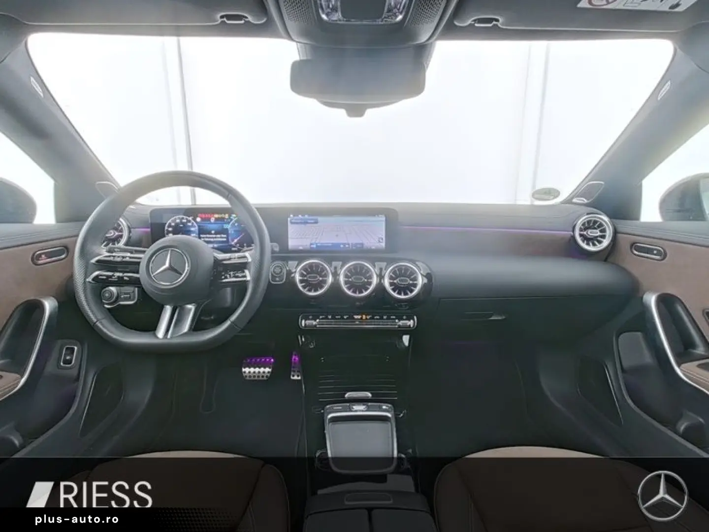 MERCEDES-BENZ CLA 180 d AMG Sport Night Nav LED LEDER