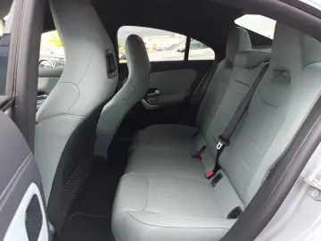 MERCEDES-BENZ CLA 200 d Coupé AMG NIGHT MULTIBEAM